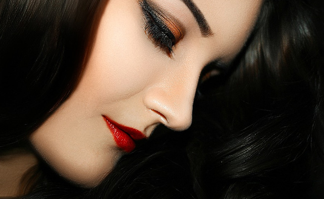 Top Beauty Trends For Autumn/Winter 2019: 9 Must-Have Beauty Products