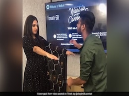 TikTok Video: हिमांशी खुराना ने टिकटॉक पर मचाई धूम, देखें 5 धमाकेदार Video TikTok Video: हिमांशी खुराना ने टिकटॉक पर मचाई धूम, देखें 5 धमाकेदार Video