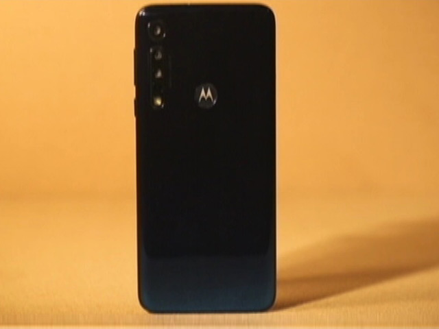 Macro Look at Moto's Budget Phone