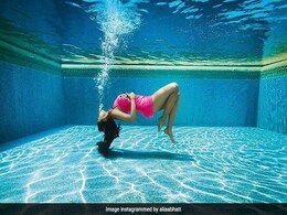 आलिया भट्ट की Photos ने सोशल मीडिया पर मचाया तहलका, स्विमिंग पूल में यूं दिखा एक्ट्रेस का अंदाज आलिया भट्ट की Photos ने सोशल मीडिया पर मचाया तहलका, स्विमिंग पूल में यूं दिखा एक्ट्रेस का अंदाज