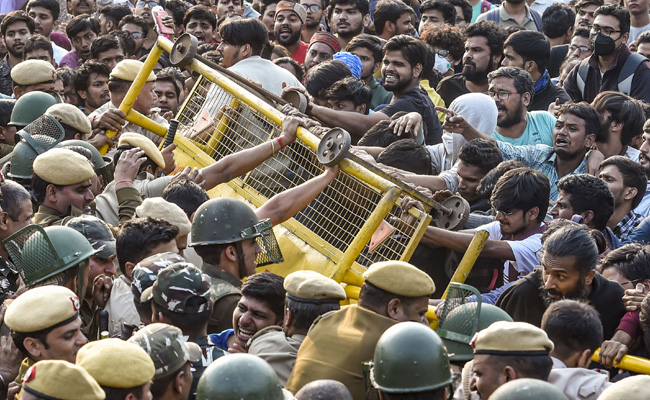 JNU छात्र संघ आज संसद तक निकालेगा मार्च, कुलपति ने वीडियो जारी कर की हड़ताल खत्म करने की अपील