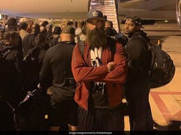 सऊदी अरब में फंसे WWE के सुपरस्टार तो यूं जताया गुस्सा... सऊदी अरब में फंसे WWE के सुपरस्टार तो यूं जताया गुस्सा...