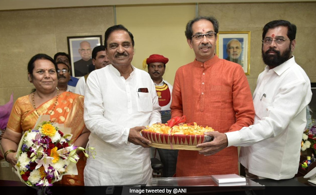 Uddhav Thackeray Formally Takes Charge As Maharashtra Chief Minister