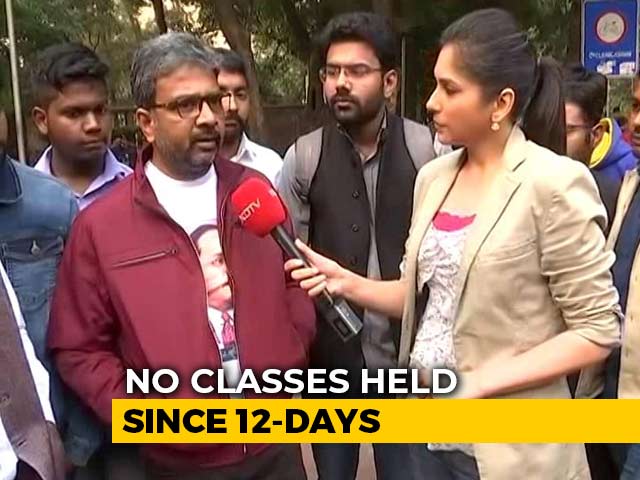 What Delhi University Thinks Of Protest Against Muslim Sanskrit Teacher In BHU