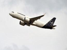 इस एयरलाइंस ने 103 भारतीय कर्मचारियों को नौकरी से निकाला, कहा... इस एयरलाइंस ने 103 भारतीय कर्मचारियों को नौकरी से निकाला, कहा...