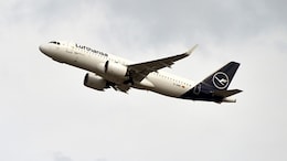 Lufthansa  Airlines To Pay Rs 50,000 To Elderly Couple For 'Deficiency Of Service'