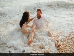 Couple's Beachside Wedding Photoshoot Ruined By Ocean Tide Couple's Beachside Wedding Photoshoot Ruined By Ocean Tide