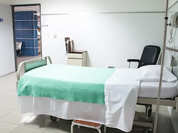 त्रिपुरा में पेट दर्द, उल्टी की शिकायत के बाद एक साथ 30 लोग अस्पताल में भर्ती, संक्रमित पानी पीने का संदेह त्रिपुरा में पेट दर्द, उल्टी की शिकायत के बाद एक साथ 30 लोग अस्पताल में भर्ती, संक्रमित पानी पीने का संदेह