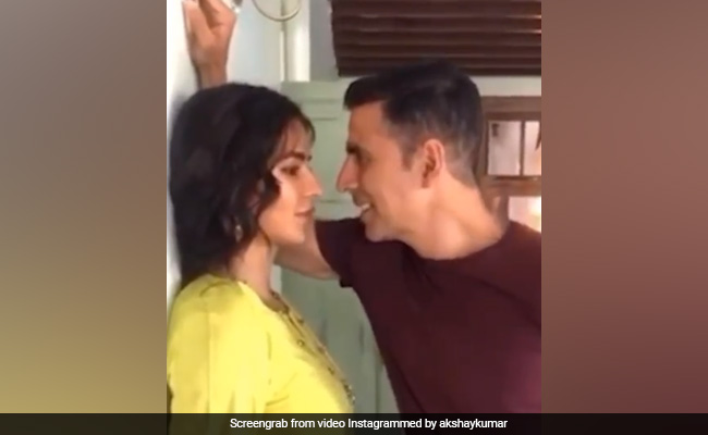 Katrina Kaif And Akshay Kumar Recreate <i>Namastey London</i> Romance On The Sets Of <i>Sooryavanshi</i>