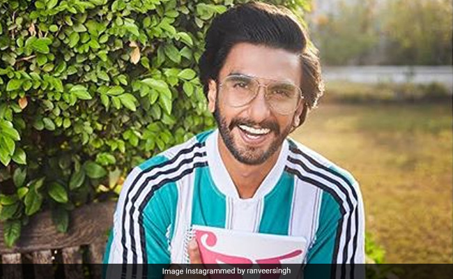Ranveer Singh ने ट्वीट कर पूछा मोबाइल नंबर तो महाराष्ट्र पुलिस ने दिया मजेदार जवाब
