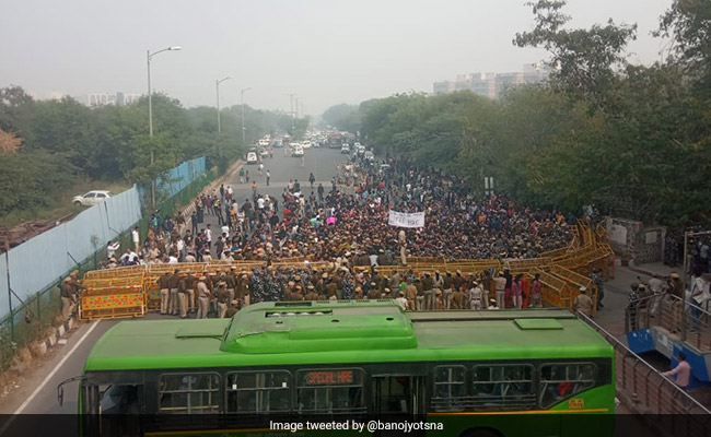 JNU News LIVE Updates: Police Use Water Cannons On Students Protesting Massive Hostel Fee Hike