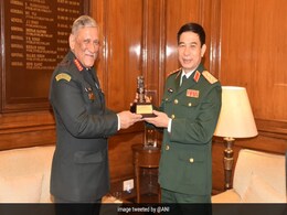 Army Chief Meets Vietnam Counterpart To Discuss Strategic Issues Army Chief Meets Vietnam Counterpart To Discuss Strategic Issues