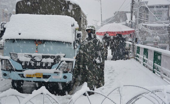 Primary Schools Shut, Flight Ops Disrupted After Heavy Fog In Kashmir