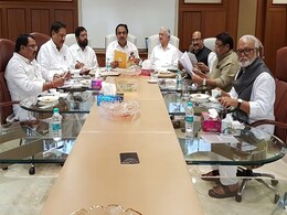 महाराष्ट्र में अगले हफ्ते तक सरकार बनने के आसार, NCP-कांग्रेस-शिवसेना के बीच मंत्रिमंडल को लेकर हुआ यह समझौता! महाराष्ट्र में अगले हफ्ते तक सरकार बनने के आसार, NCP-कांग्रेस-शिवसेना के बीच मंत्रिमंडल को लेकर हुआ यह समझौता!