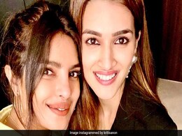 What <i>Panipat</i> Actress Kriti Sanon Said About Comparison With Priyanka Chopra's Character In <I>Bajirao Mastani</I> What <i>Panipat</i> Actress Kriti Sanon Said About Comparison With Priyanka Chopra's Character In <I>Bajirao Mastani</I>