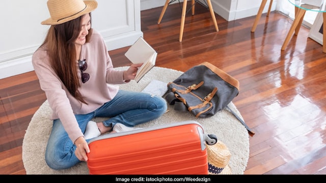 Travel tips for weight loss: Carry homemade protein bars or muesli bars with you to avoid binge eating