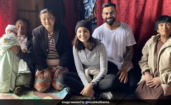 विराट कोहली और अनुष्का शर्माा को पहचान नहीं पाए ये गांववाले, एक्ट्रेस ने Tweet कर कही ये बात...