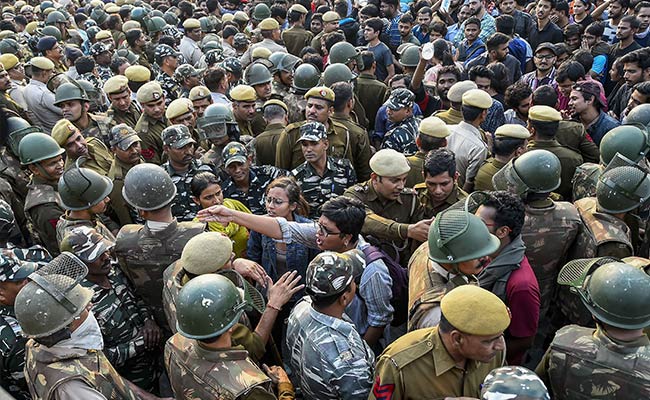 Centre Appointed Panel To Submit Recommendation On JNU Fee Hike Next Week