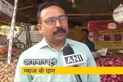 बारिश के कारण खराब हो रहा है प्याज: व्यापारी बारिश के कारण खराब हो रहा है प्याज: व्यापारी