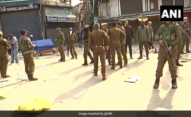 जम्मू-कश्मीर: 2 सप्ताह में तीसरा ग्रेनेड हमला, श्रीनगर में धमाके में एक की मौत, 15 जख्मी