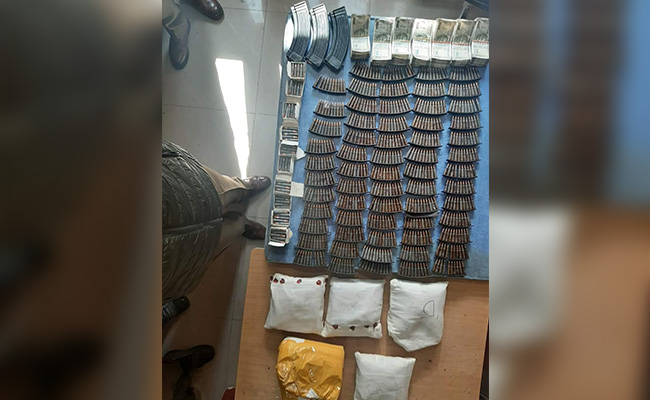 Police Bust Arms-And-Narcotics Racket In Kashmir's Uri, 2 Arrested