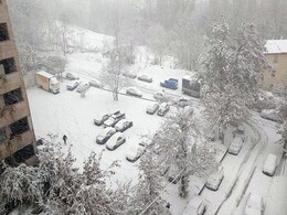 Heavy Snow Amid Morning Rush Hour Halts Traffic, Shuts Schools In Tehran Heavy Snow Amid Morning Rush Hour Halts Traffic, Shuts Schools In Tehran
