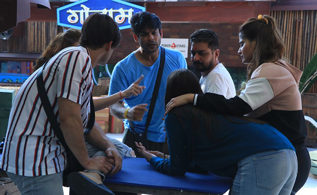 <I>Bigg Boss 13</I> November 5 Preview: Siddharth Shukla Will Be Punished For His Aggressive Behaviour
