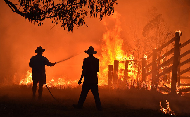 New Bushfires In Australia As Temperatures Pass 42 Degrees Celsius