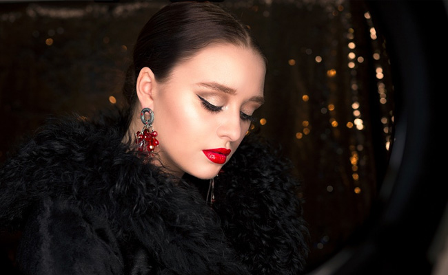 Amazon Wonder Women Fest: Upto 70% Off On Makeup Products