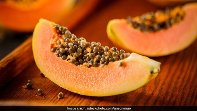 Papaya is an incredibly nutritious food that is low in calories and high in fibre