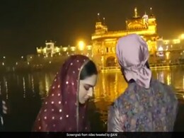 दीपिका पादुकोण और रणवीर सिंह पहुंचे अमृतसर, Golden Temple में टेका मत्था- देखें Video दीपिका पादुकोण और रणवीर सिंह पहुंचे अमृतसर, Golden Temple में टेका मत्था- देखें Video