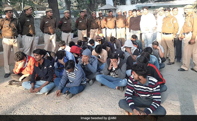 32 Allegedly Posed As Canadian Cops To Dupe Foreigners; Arrested In Delhi