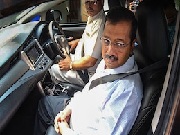 Odd-Even Scheme: CM केजरीवाल का दावा- पहला दिन रहा सफल, 15 लाख कारें आईं कम नजर, 200 लोगों का कटा चालान Odd-Even Scheme: CM केजरीवाल का दावा- पहला दिन रहा सफल, 15 लाख कारें आईं कम नजर, 200 लोगों का कटा चालान