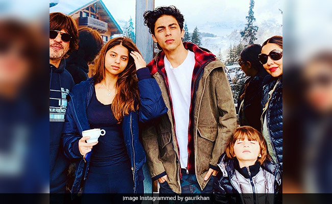 Shah Rukh Khan's Reaction To Gauri's Pic With Aryan, AbRam And Suhana Is A Winner