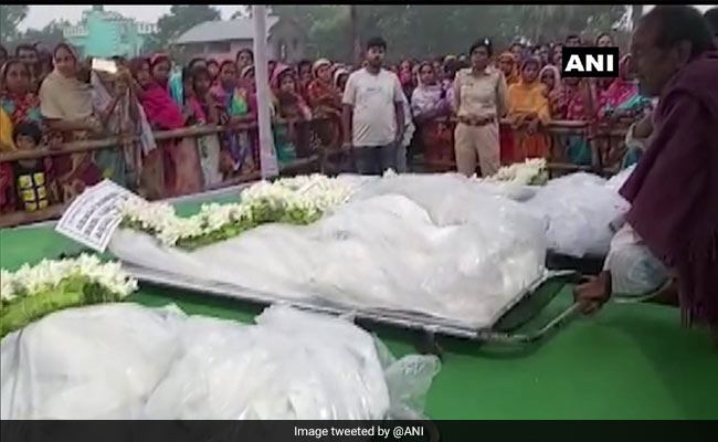 Bengal Workers Have Little Option But To Return To Kashmir