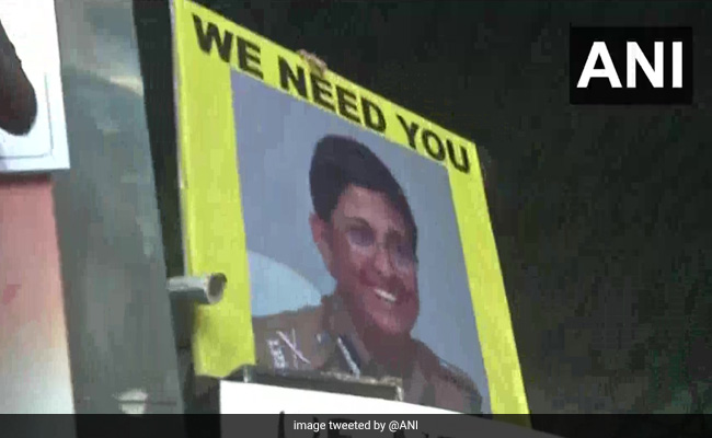 दिल्ली पुलिस हेडक्वार्टर के बाहर पुलिसवालों ने लगाए नारे, 'हमारा कमिश्नर कैसा हो, किरण बेदी जैसा हो'