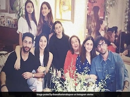 Alia Bhatt Chills With Ranbir Kapoor And Family. Pics Courtesy Karisma Kapoor Alia Bhatt Chills With Ranbir Kapoor And Family. Pics Courtesy Karisma Kapoor