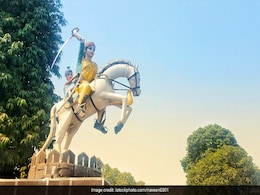 Rani Laxmi Bai Birth Anniversary: PM Modi Pays Tribute To "Warrior Queen" Rani Laxmi Bai Birth Anniversary: PM Modi Pays Tribute To "Warrior Queen"