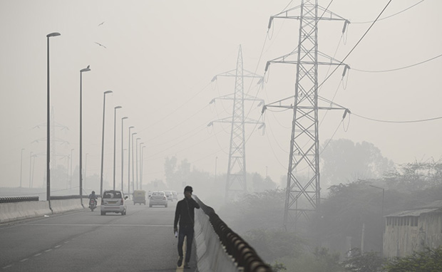 दिल्ली NCR में प्रदूषण की स्थिति पर सुप्रीम कोर्ट ने कहा, 'सिर्फ कार पर Odd-Even से काम नहीं चलेगा'