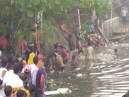 बिहार में छठ के दौरान हुए अलग-अलग हादसों में 18 बच्चों समेत 30 लोगों की मौत बिहार में छठ के दौरान हुए अलग-अलग हादसों में 18 बच्चों समेत 30 लोगों की मौत