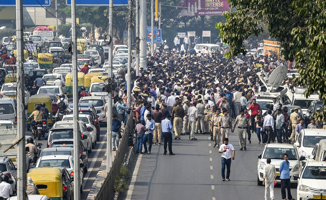 Resume Work, Delhi Top Cop Urges Policemen Protesting Attack On Colleague