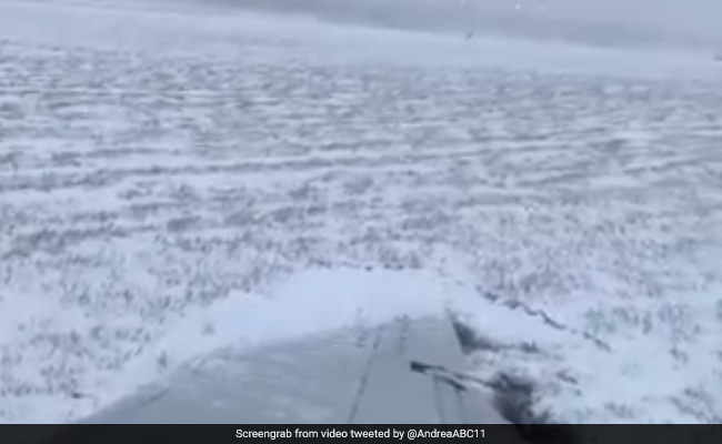 Watch: Plane Slides Off Chicago Runway Amid Icy Conditions