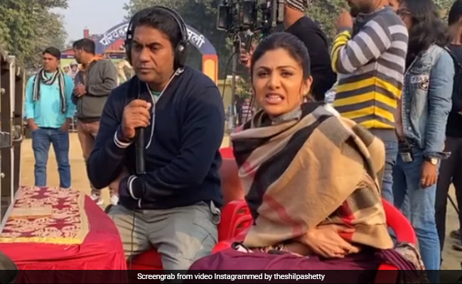 Shilpa Shetty, Shivering In Cold, Trolls Director For Making Her Wear Cotton <I>Saree</I>