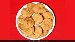 Tea-Time Snacks: 5 Mathri Recipes To Pair With Your Cup Of Tea