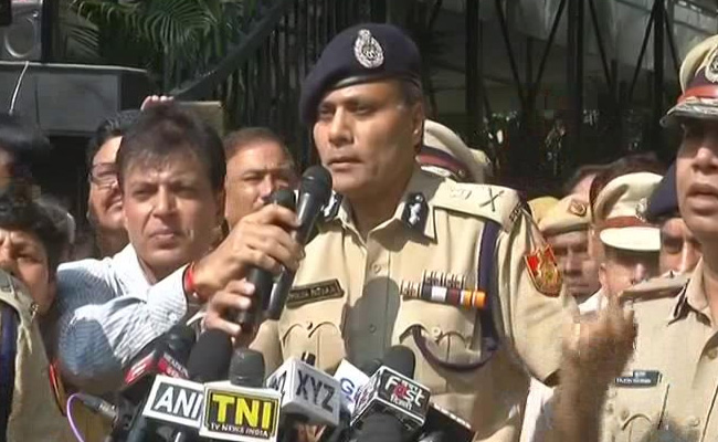 Delhi Police Vs Lawyers Highlights: Police Announces Compensation Of Rs 25,000 For Those Injured At Tis Hazari