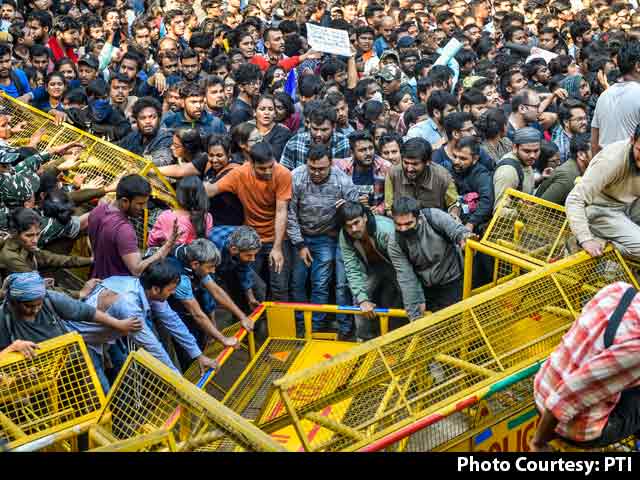 JNU Students March To Parliament, New Chief Justice And Other Top Stories