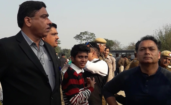 AAP विधायक ने DDA की टीम के साथ की बदसलूकी, धक्का-मुक्की और गालीगलौच भी हुई