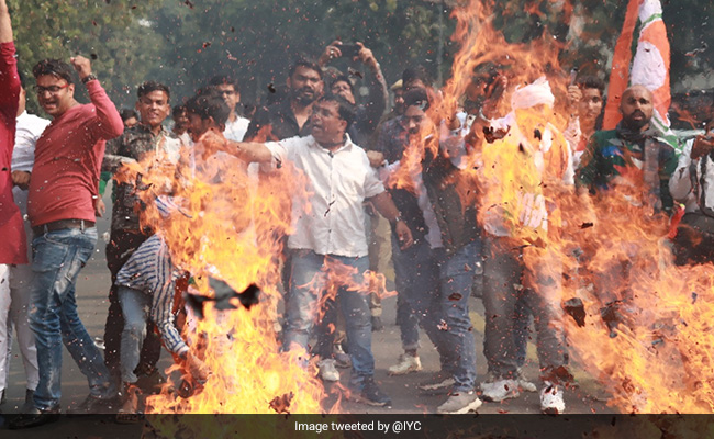Youth Congress Protests Over Maharashtra Government Formation Near Parliament House