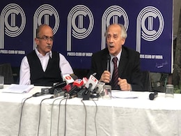 राफेल केस : प्रशांत भूषण ने कहा- यदि सरकार पाक-साफ है तो खुद मामले की सीबीआई जांच कराए राफेल केस : प्रशांत भूषण ने कहा- यदि सरकार पाक-साफ है तो खुद मामले की सीबीआई जांच कराए