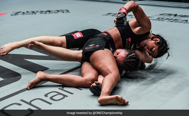 गीता-बबिता नहीं, अब रितु फोगाट ने दिखाया धमाकेदार 'दंगल', मुक्के मार-मारकर 3 मिनट में चटाई धूल- देखें Video